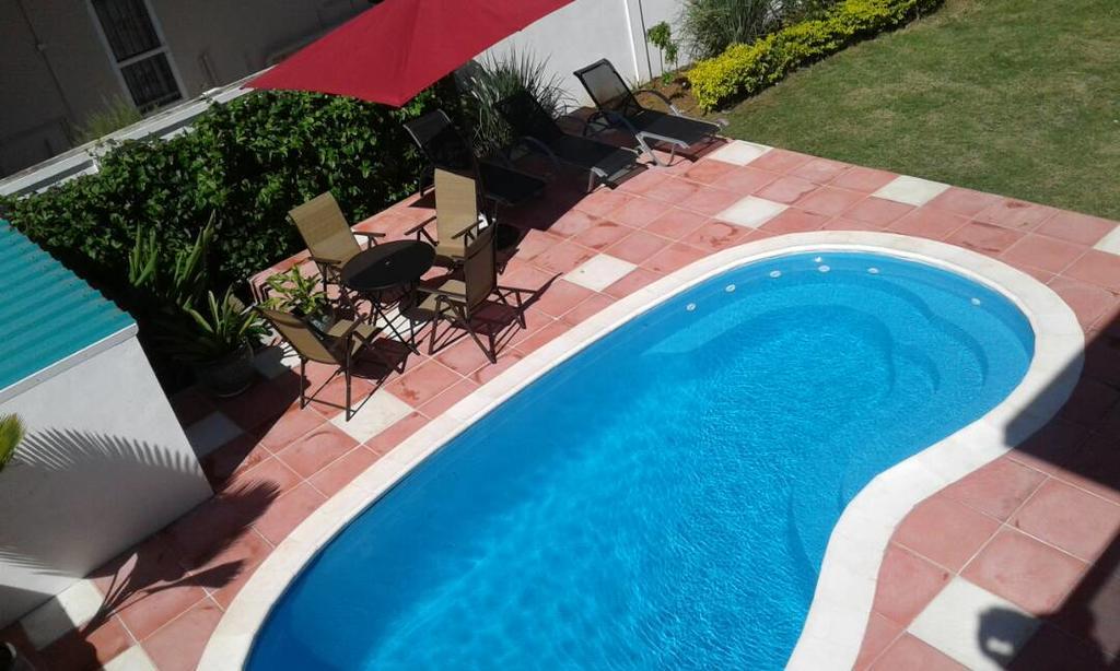 Cardamon Villa Is A 2 Bedroom With 1 Bathroom And Seperate Toilet Detached House With Ac And Swimming Pool , 5 Minutes Walk From Flic En Flac Public Beach Eksteriør billede