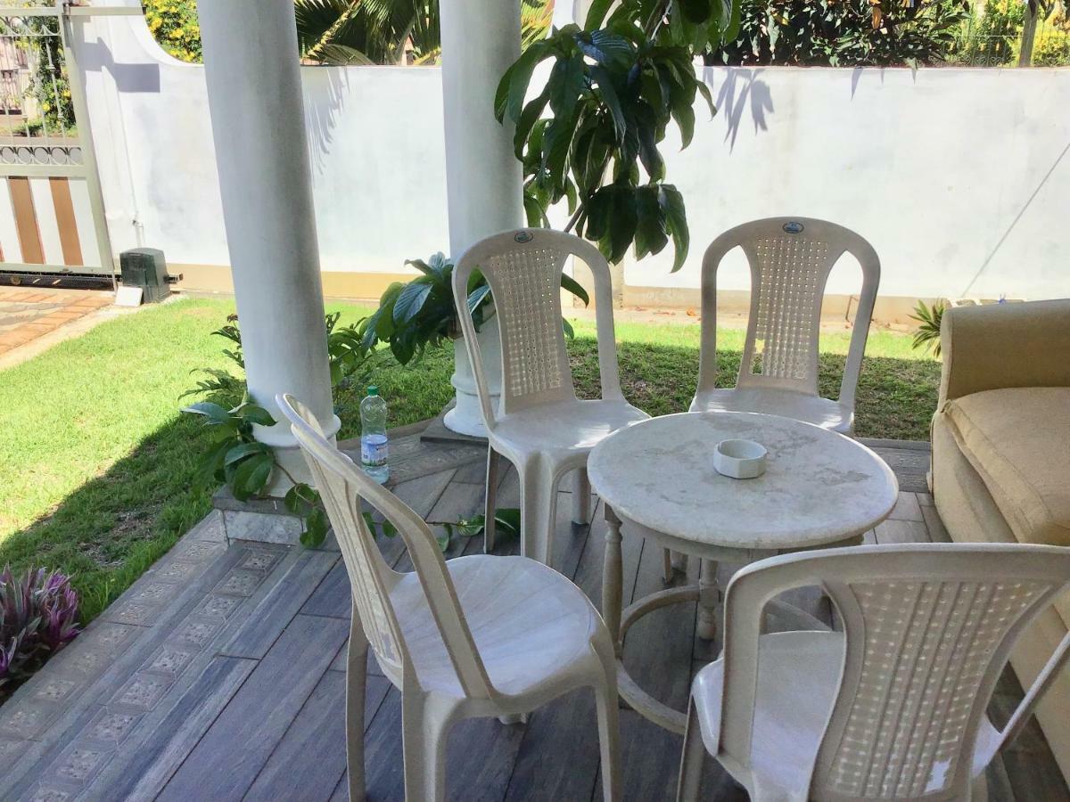 Cardamon Villa Is A 2 Bedroom With 1 Bathroom And Seperate Toilet Detached House With Ac And Swimming Pool , 5 Minutes Walk From Flic En Flac Public Beach Eksteriør billede